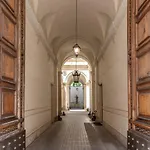 XX Sett Flat By Barberini Trevi Fountain