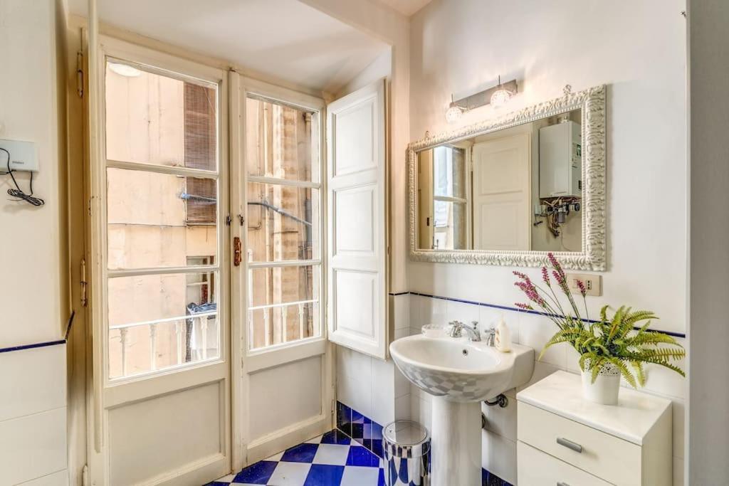 Xx Sett Flat By Barberini Trevi Fountain Apartment Rom